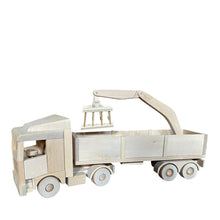 Wooden Grapple Truck