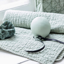 ByON Ceramic Balloon Decoration – Mint - Elenfhant