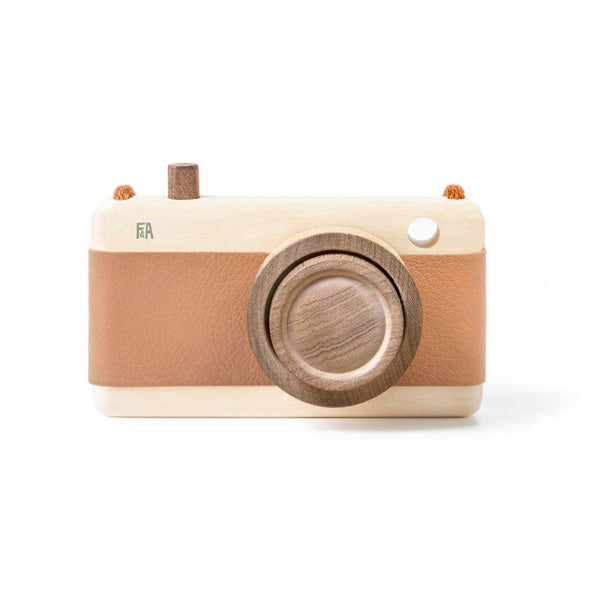 Fanny And Alexander Wooden Zoom Camera – Hazelnut