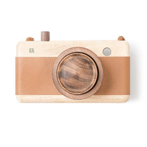 Fanny And Alexander Wooden Zoom Camera – Hazelnut