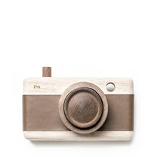 Fanny And Alexander Wooden Zoom Camera – Warm Bark Brown