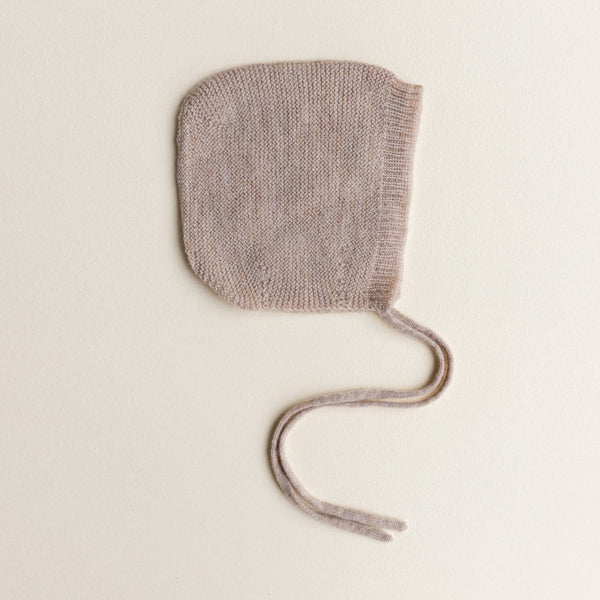 Hvid Knitted Bonnet Newborn - Sand