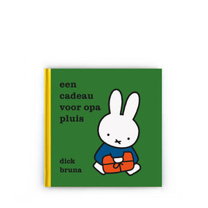 Een Cadeau voor Opa Pluis by Dick Bruna – Dutch