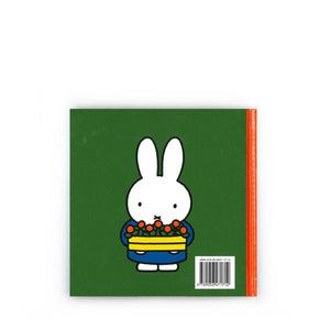 Lieve Oma Pluis by Dick Bruna – Dutch