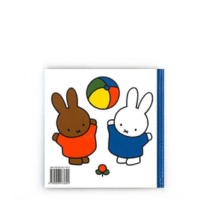 Nijntje en Nina by Dick Bruna – Dutch