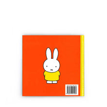 Opa en Oma Pluis by Dick Bruna – Dutch