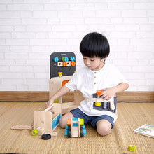 Plan Toys Workbench