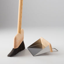 Redecker Dustpan / Brush Set Long Handle with Magnet - Horsehair